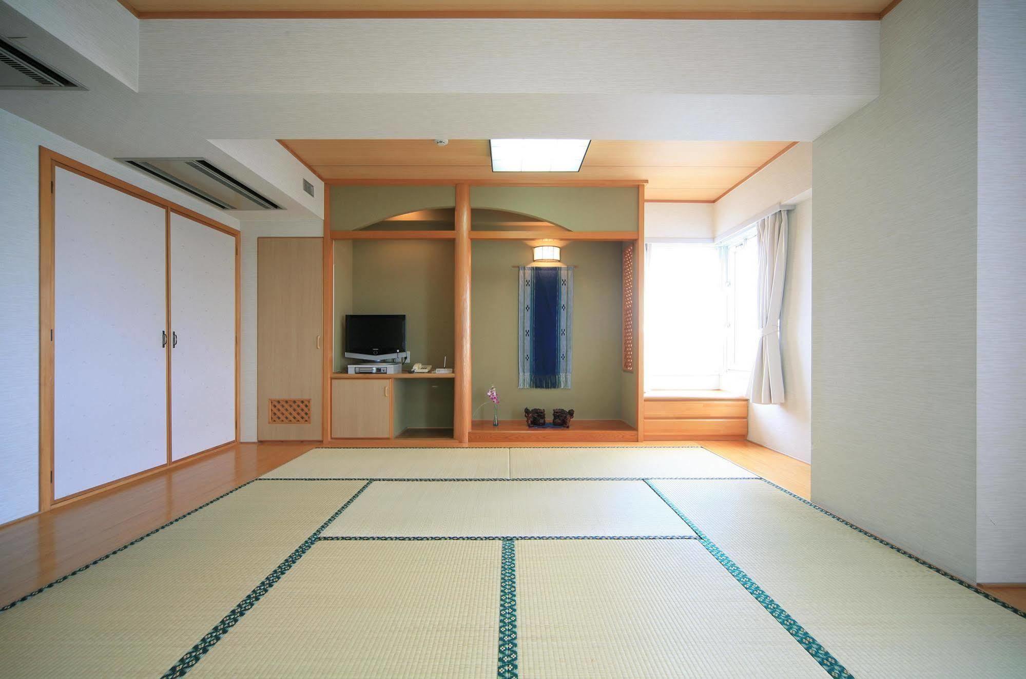 Hotel Granview Ishigaki Ishigaki  Екстер'єр фото